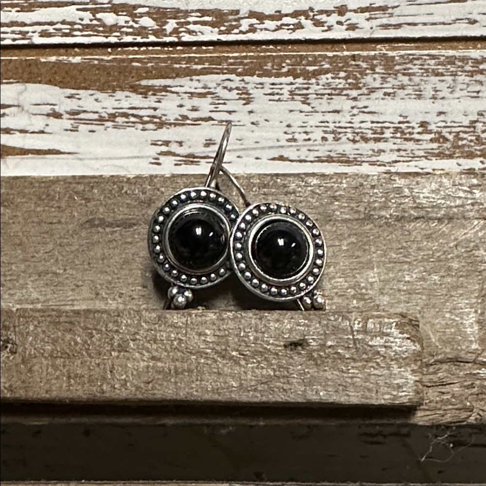 Sterling silver 925 great shape tribal black onyx gemstone circle stamp earrings
